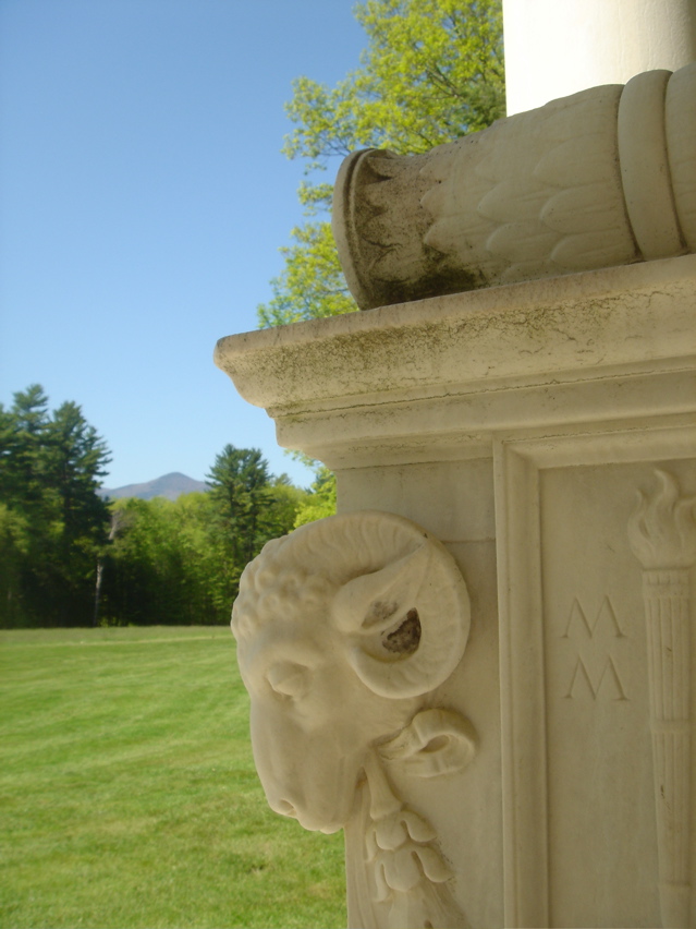 ©nicole peyrafitte  - 16