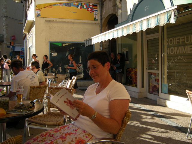 Mireille reads NatYot