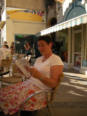 Mireille reads NatYot